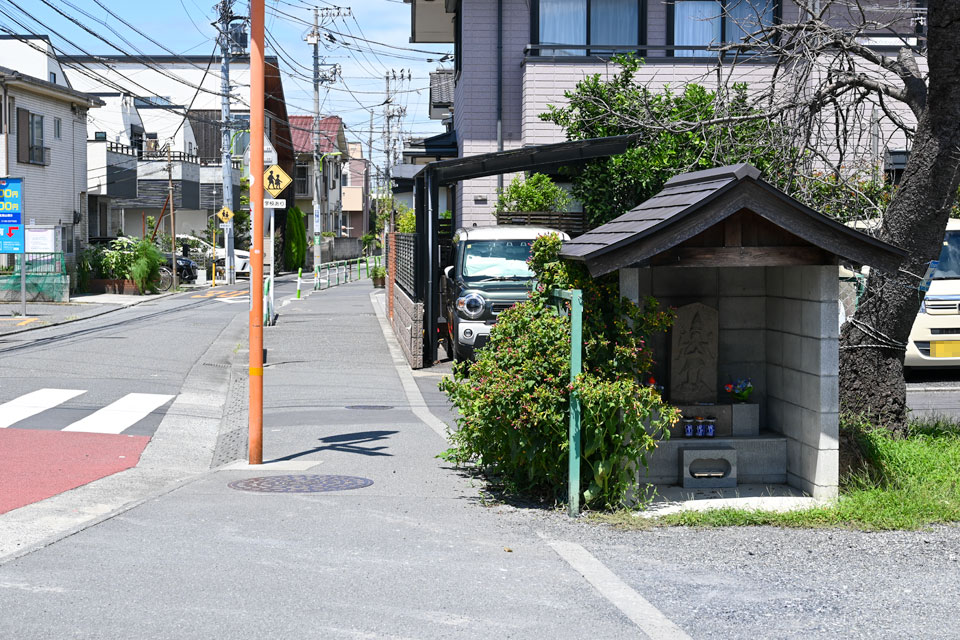 再び庚申塔