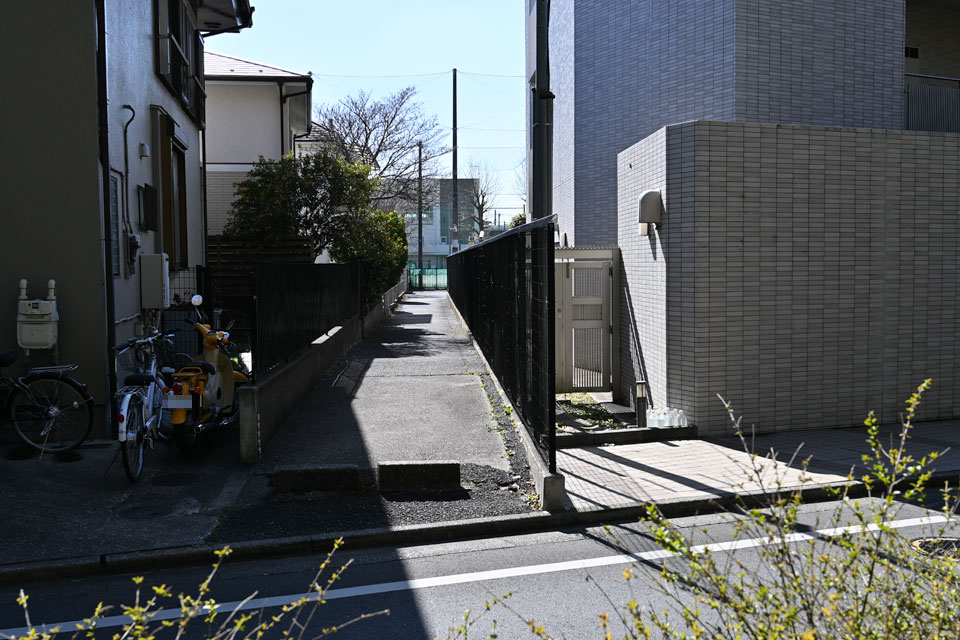 右寄り