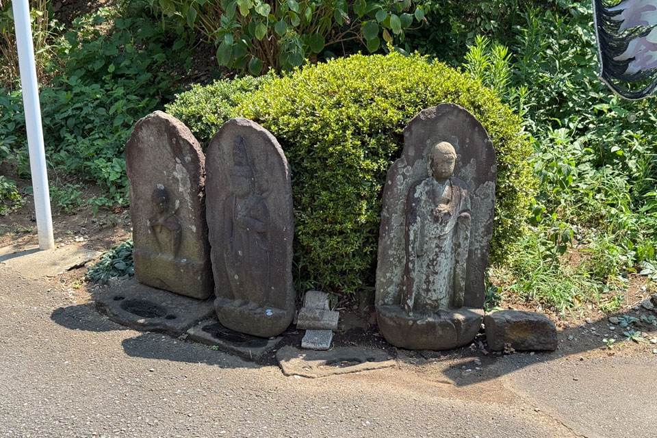 石仏群