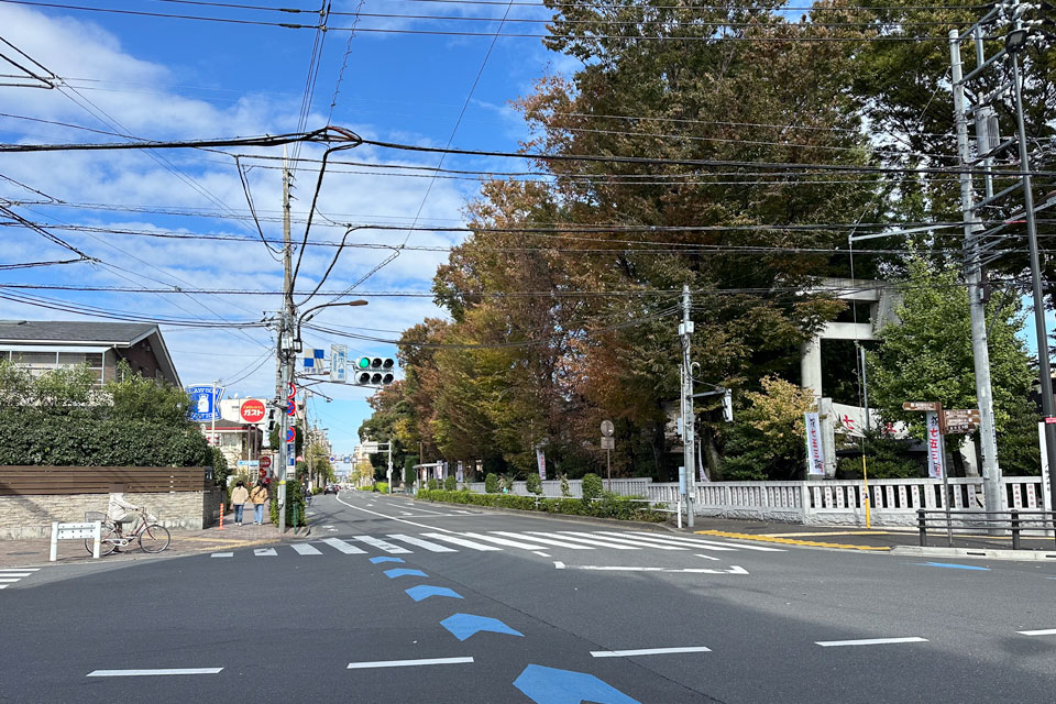 三鷹市八幡前