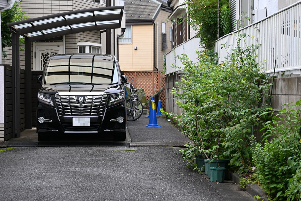 車庫脇