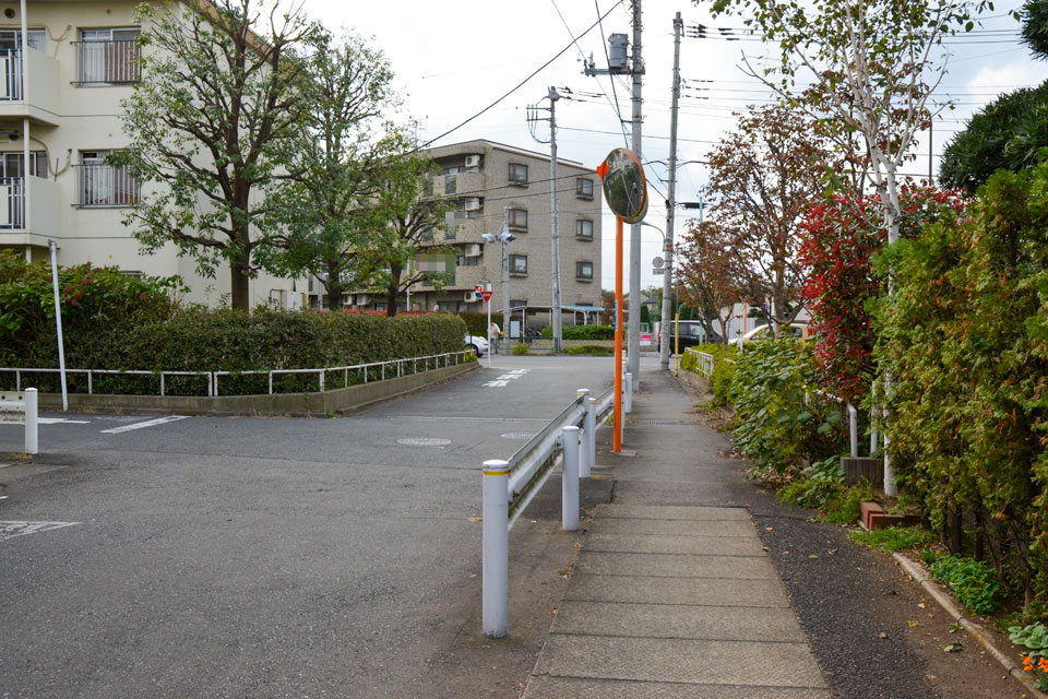 谷戸新道へ