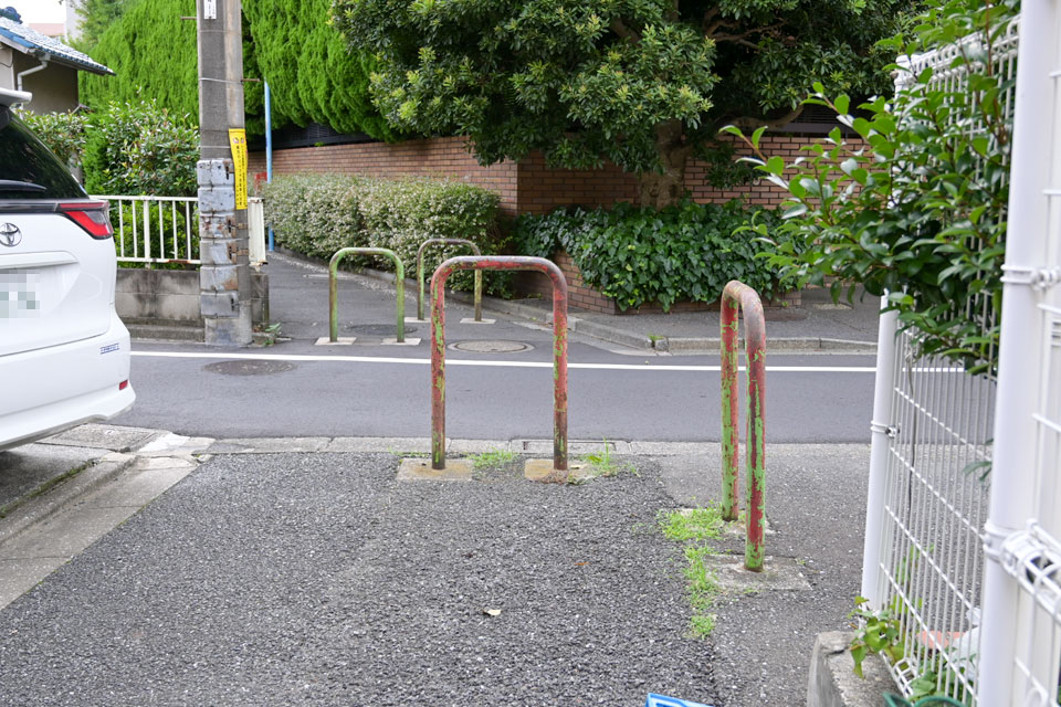 車止めと分岐