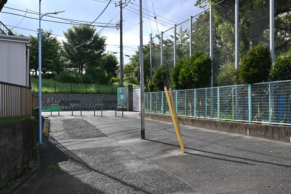 小学校と済美山