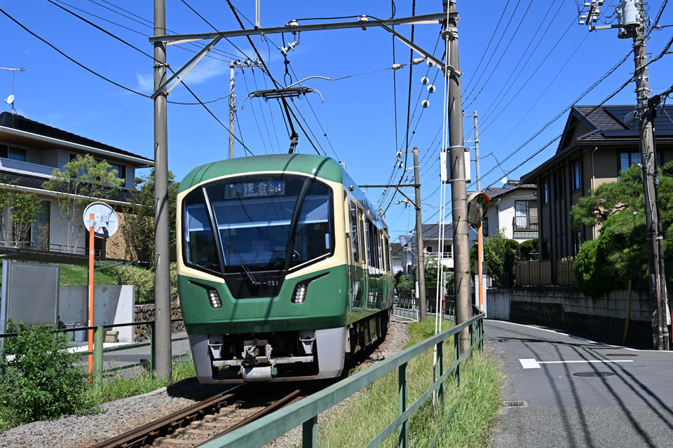 700形