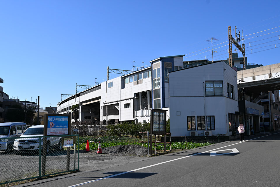 京王稲田堤駅