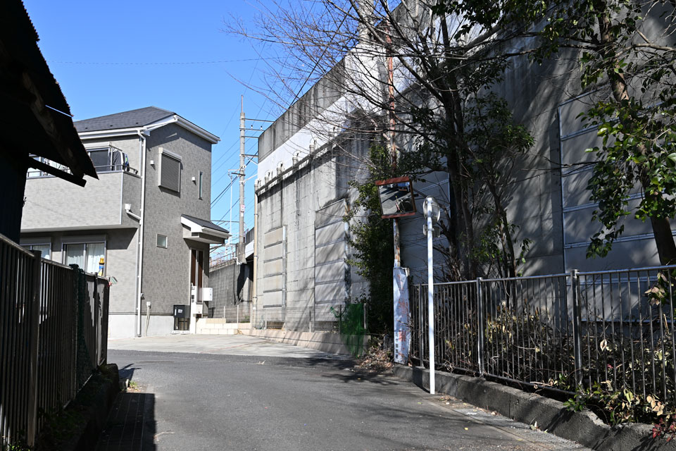 是政多摩川駅跡