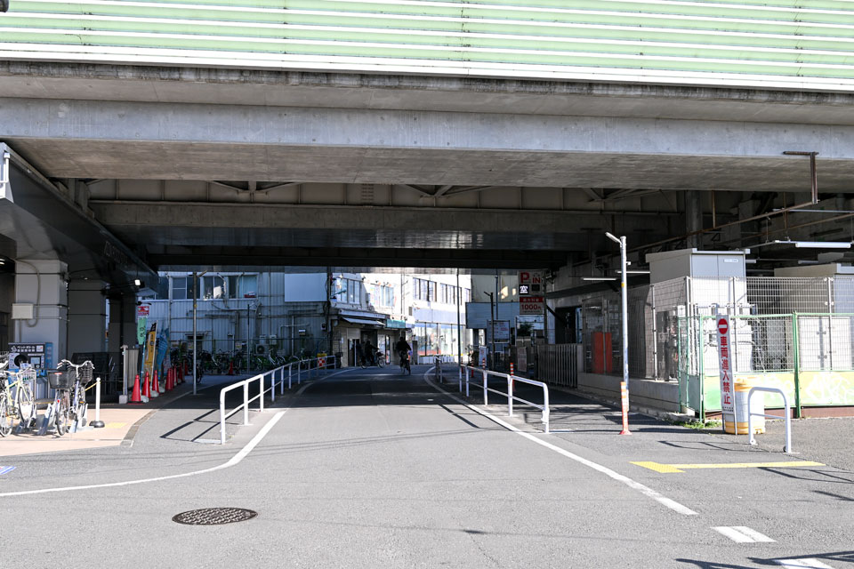 稲城長沼二号踏切