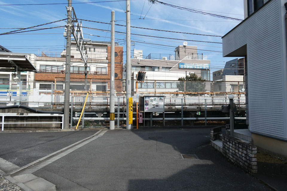 下谷保二号踏切？