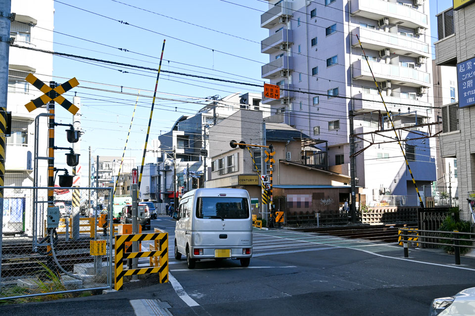 下河原踏切