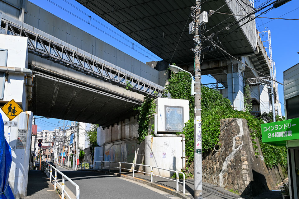 大仏架道橋