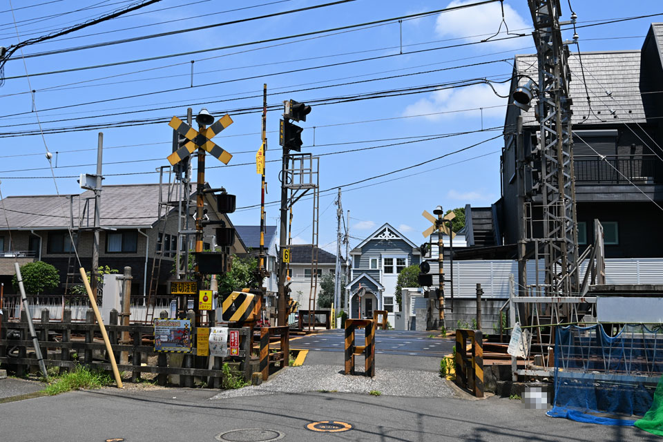 市川真間6号踏切