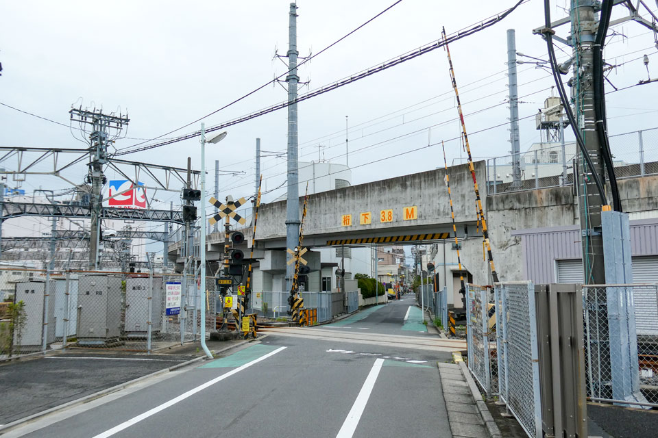 京成高砂(金)3号踏切