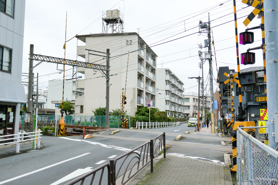 京成高砂(金)4号踏切
