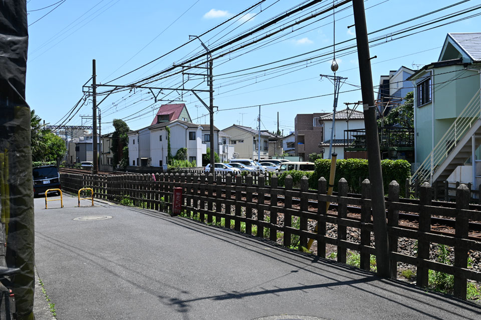 東側