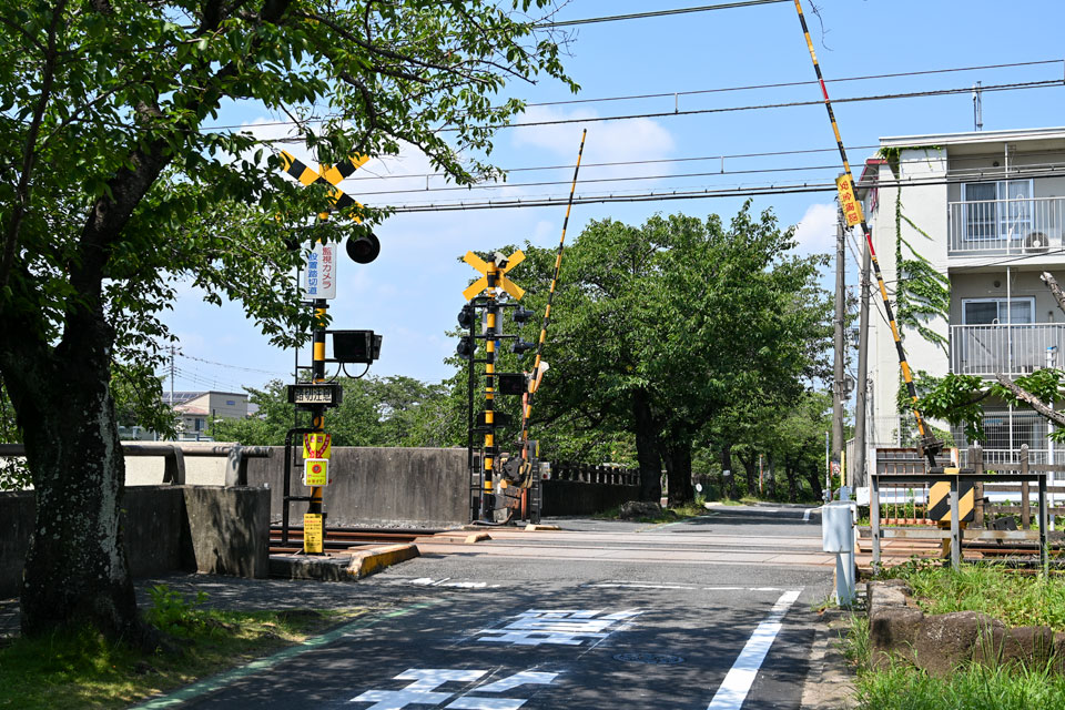 京成八幡8号踏切