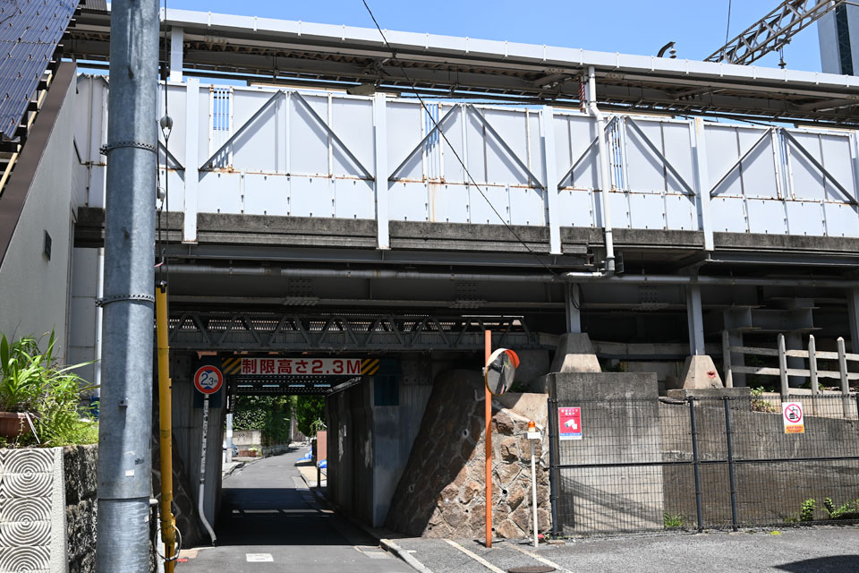 南新宿駅