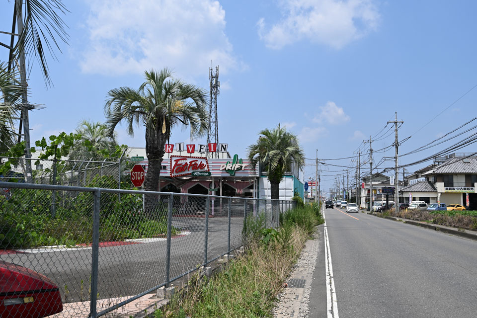 ドライブイン