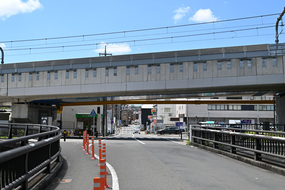 天王町1号踏切