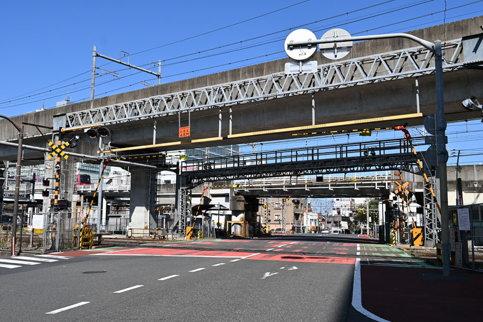 伊22