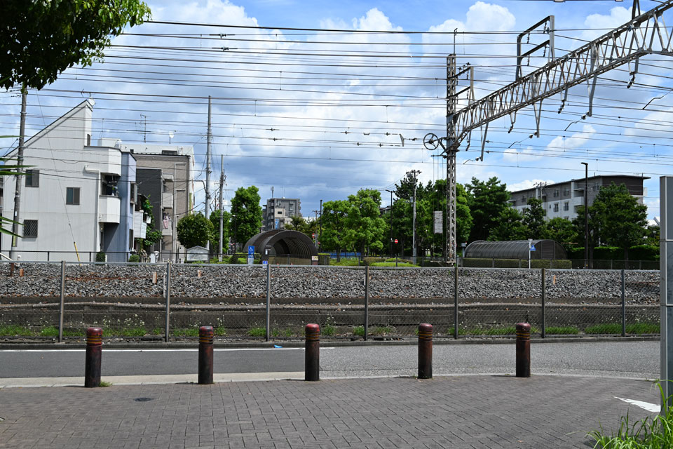 伊34