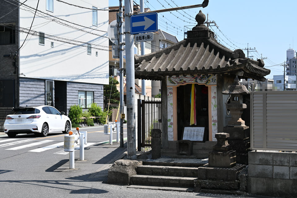 𣳾知地蔵尊