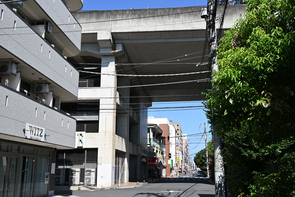 伊74