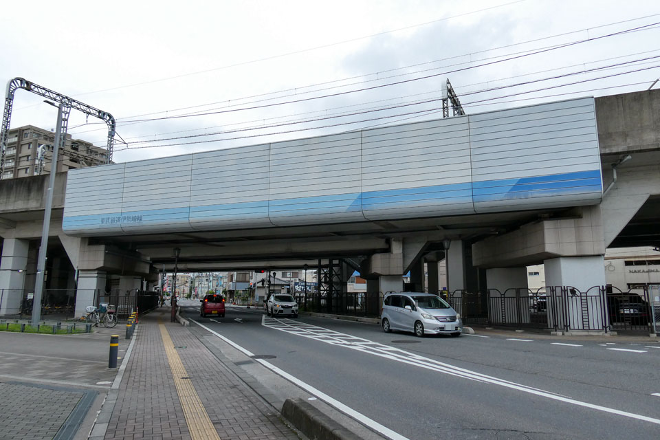 伊79