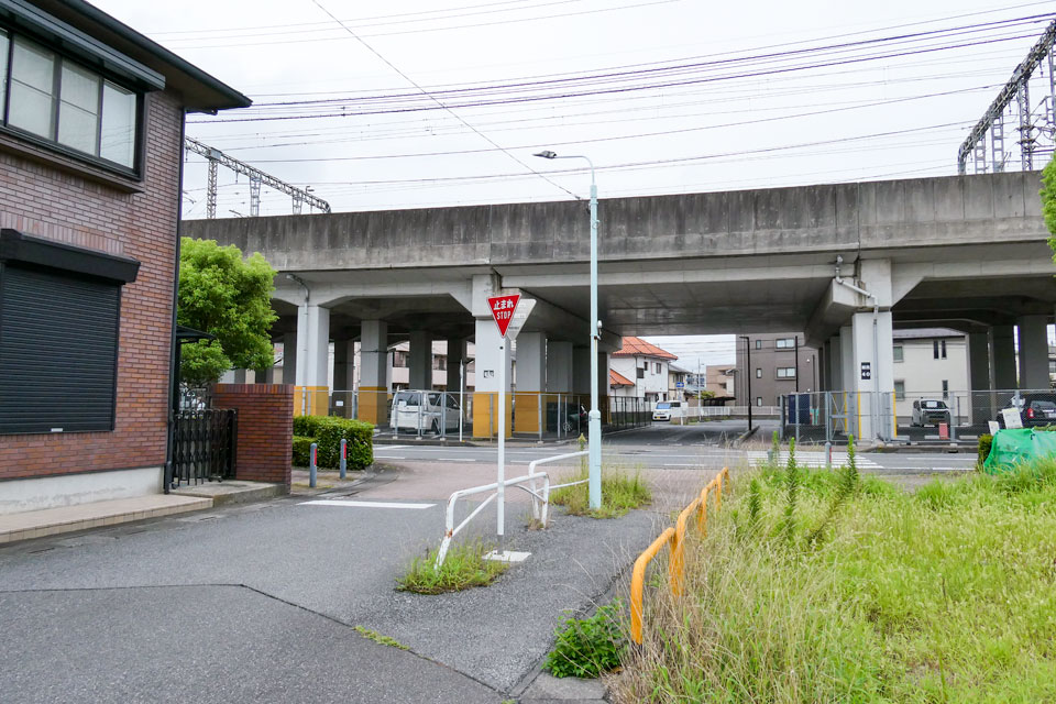 伊80
