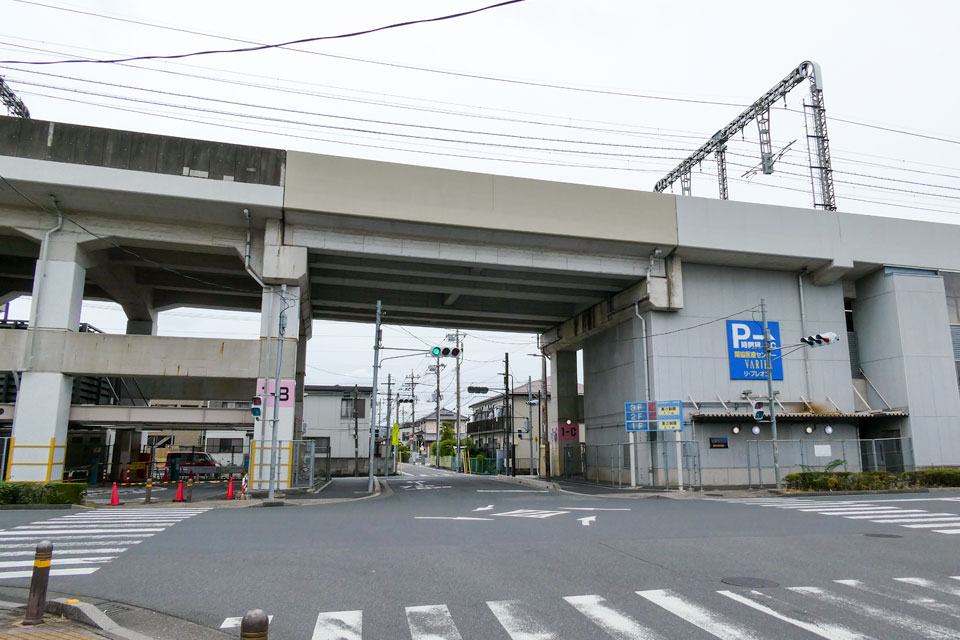 伊76