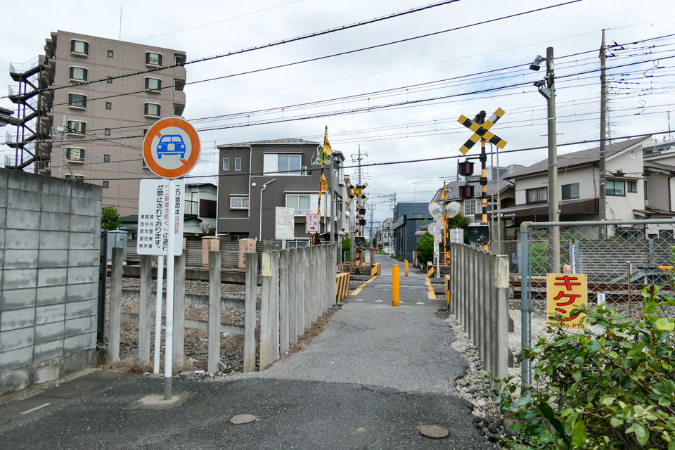 伊87
