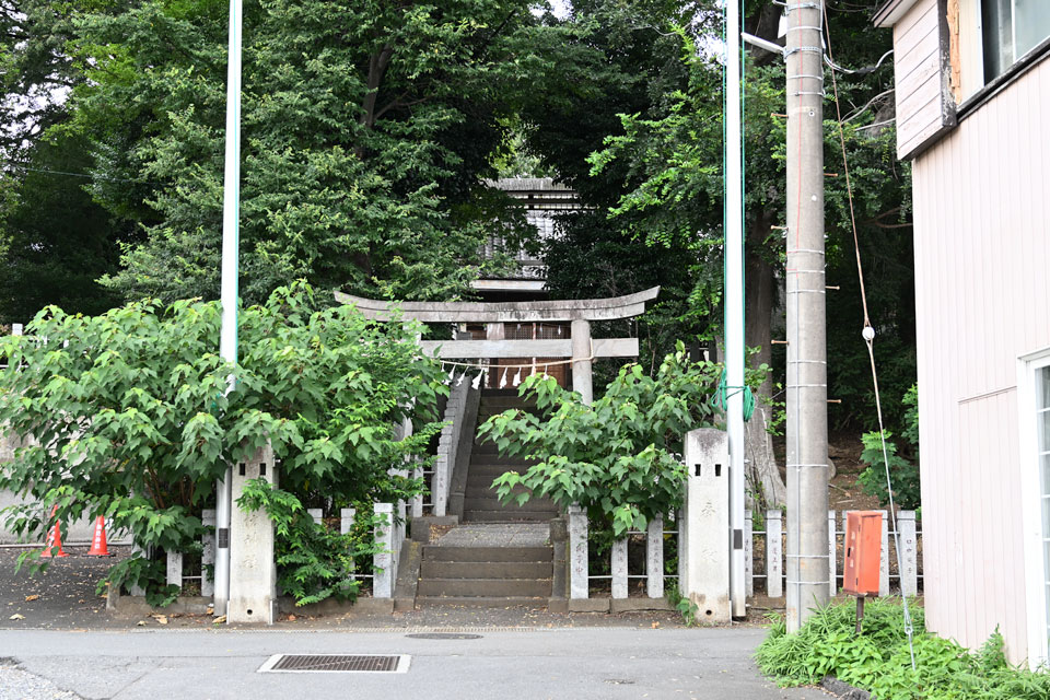 藤間諏訪神社