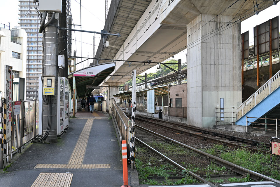 王子駅前