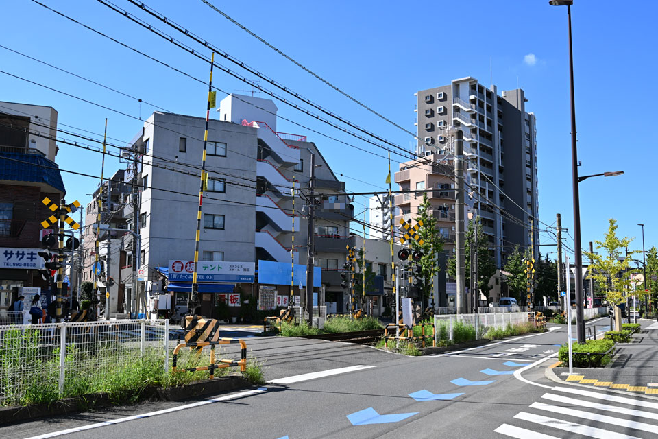 東側
