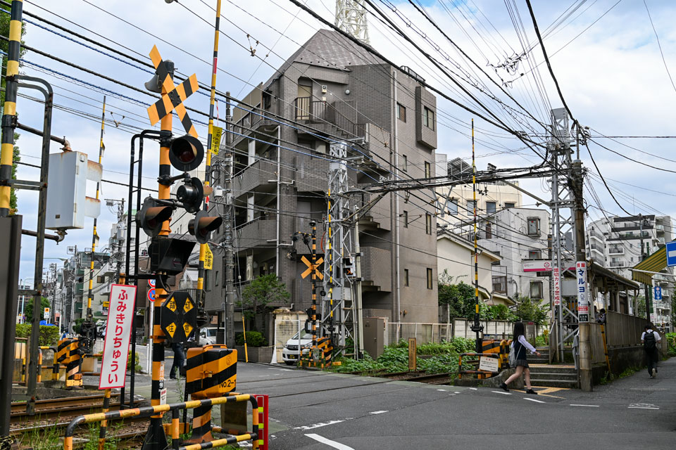 巣鴨新田踏切
