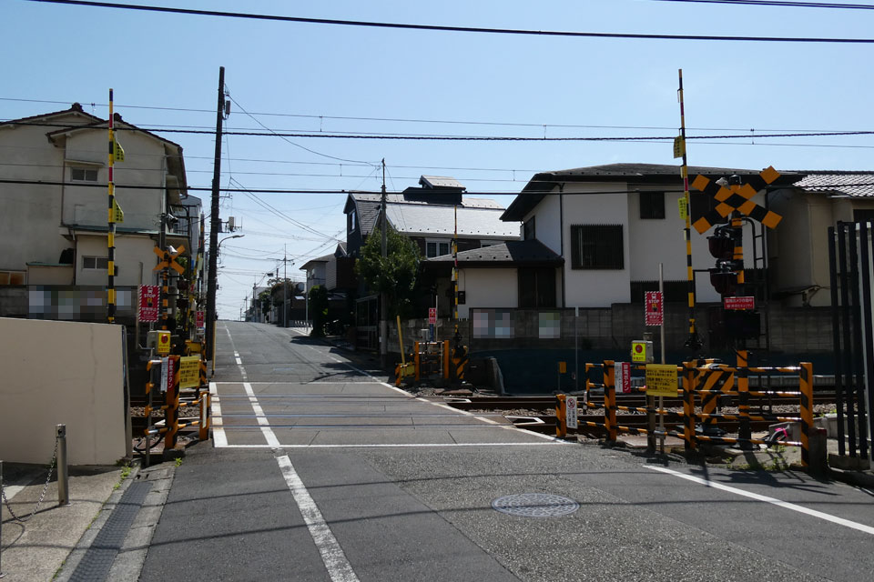 北側から