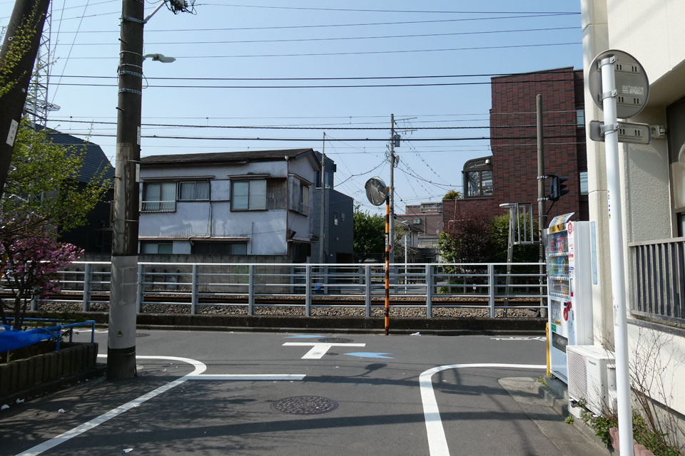 踏切ではない
