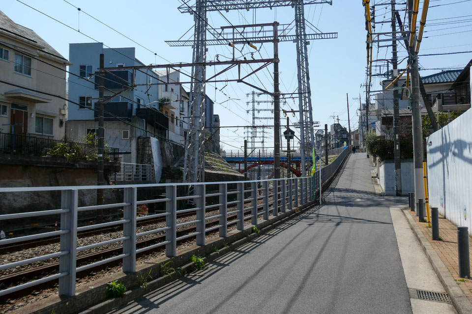 切り通し