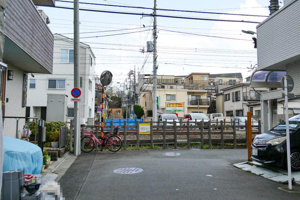 踏切ではない