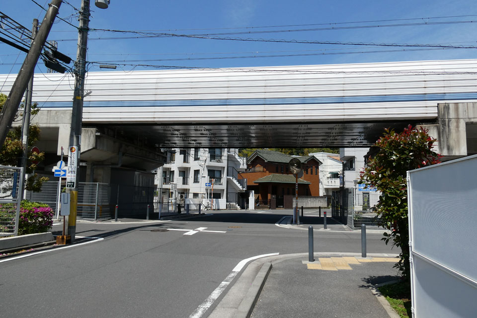 日吉1号踏切